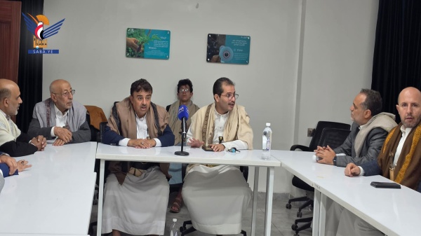 مناقشة تعزيز التعاون بين أمانة العاصمة وهيئة تنمية المشاريع الصغيرة والأصغر مناقشة تعزيز التعاون بين أمانة العاصمة وهيئة تنمية المشاريع الصغيرة والأصغر