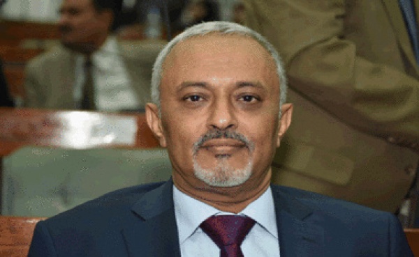 الوهباني يعزي في وفاة الشيخ صالح محمود جليدان الوهباني يعزي في وفاة الشيخ صالح محمود جليدان