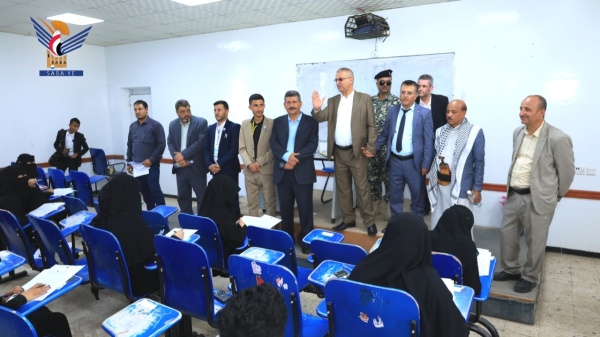 تدشين اختبارات المفاضلة للمتقدمين للتنافس على المقاعد الطبية بجامعة إب