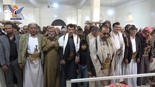تشييع جثمان الشيخ ناجي الجوفي بمدينة رداع في البيضاء