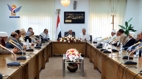 رئيس مجلس النواب يلتقي أمين عام اتحاد البرلمانين اليمنيين وعدد ا من أعضاء المجلس السابقين
