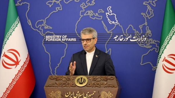 إيران تدين الهجوم على مطار صنعاء الدولي