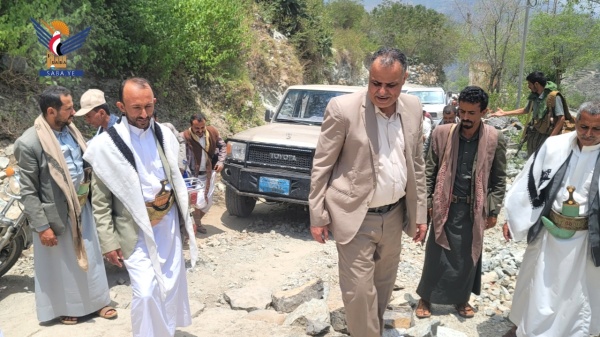 حجة تفقد سير تنفيذ مشروع توسعة ورصف طريق شرق عبس الأسفل
