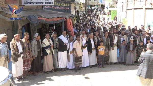مسيرات جماهيرية غاضبة بمحافظة صنعاء تنديد ا بإساءة المجرم ترامب لمكة المكرمة مسيرات جماهيرية غاضبة بمحافظة صنعاء تنديد ا بإساءة المجرم ترامب لمكة المكرمة
