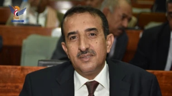 الفريق الرويشان يهنئ قائد الثورة والرئيس المشاط بمناسبة المولد النبوي الفريق الرويشان يهنئ قائد الثورة والرئيس المشاط بمناسبة المولد النبوي