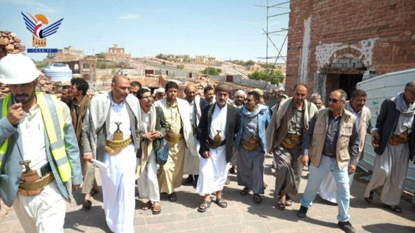 قطينة والمهدي يتفقدان أعمال مشروع ترميم قشلة كوكبان التاريخية بالمحويت قطينة والمهدي يتفقدان أعمال مشروع ترميم قشلة كوكبان التاريخية بالمحويت