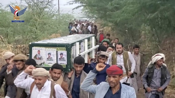 تشييع جثمان الشهيد فتحي الهزمي بمديرية بني سعد في المحويت تشييع جثمان الشهيد فتحي الهزمي بمديرية بني سعد في المحويت