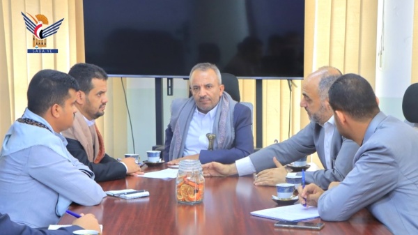 مناقشة سبل تعزيز التعاون بين وزارة الزراعة وهيئة التأمينات والمعاشات