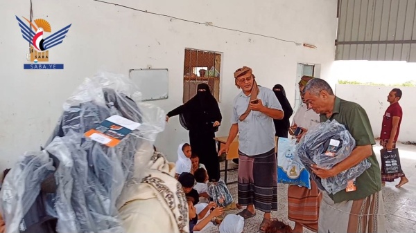 الحديدة توزيع ألف و500 حقيبة مدرسية لطلاب مناطق الفازة والمتينة والجبلية بالتحيتا الحديدة توزيع ألف و500 حقيبة مدرسية لطلاب مناطق الفازة والمتينة والجبلية بالتحيتا