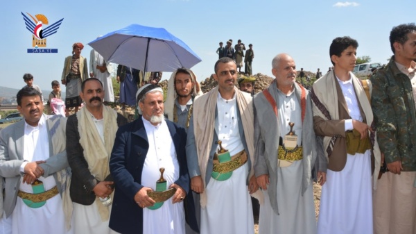 صلح قبلي ينهي قضية قتل بين آل شمسان وآل زمام من مديرية المخادر بإب صلح قبلي ينهي قضية قتل بين آل شمسان وآل زمام من مديرية المخادر بإب