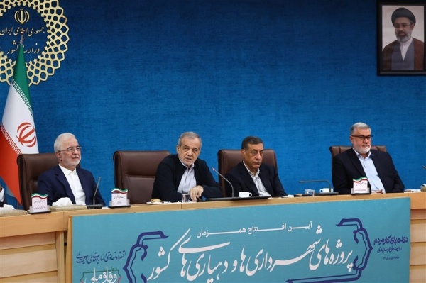 بزشكيان سنقف بقوة في وجه العدوان ولا قوة تستطيع إرغامنا على الاستسلام