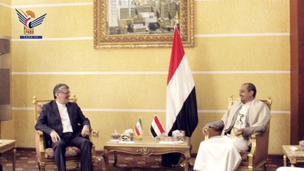 نائب وزير الخارجية يلتقي السفير الإيراني بصنعاء نائب وزير الخارجية يلتقي السفير الإيراني بصنعاء