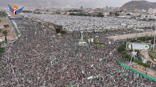 المولد النبوي في اليمن حشود مليونية تحت راية الرسول وموقف واحد في مواجهة العدو السعودي