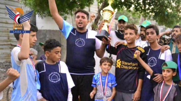 اختتام دوري الرسول الأعظم بمربع السلخانة في الحديدة اختتام دوري الرسول الأعظم بمربع السلخانة في الحديدة