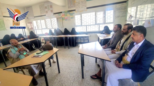 الرازحي والمحطوري يتفقدان ورشة تدريبية للمعلمات بذمار الرازحي والمحطوري يتفقدان ورشة تدريبية للمعلمات بذمار