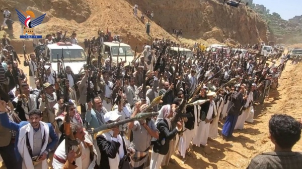 قبائل كحلان الشرف والمفتاح في حجة تؤكد الجهوزية لإنهاء العدوان والحصار قبائل كحلان الشرف والمفتاح في حجة تؤكد الجهوزية لإنهاء العدوان والحصار