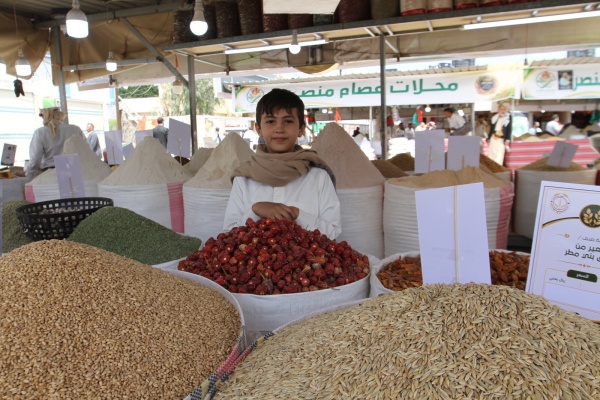 معرض الأرض الطيبة والأسر المنتجة جودة منافسة وتنوع يسهم في تحقيق الاكتفاء الذاتي