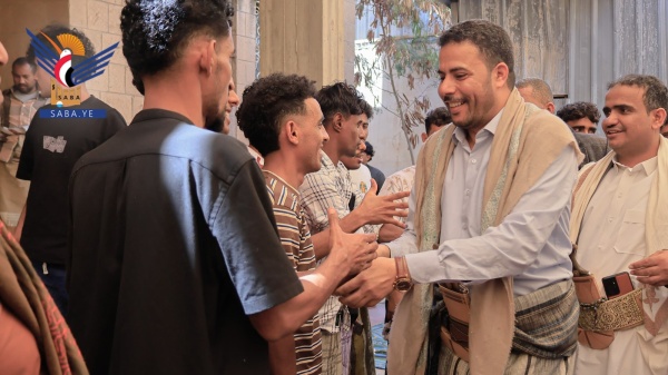 نائب وزير الشباب ومحافظ سقطرى يلتقيان بعثة نادي ردفان بصنعاء نائب وزير الشباب ومحافظ سقطرى يلتقيان بعثة نادي ردفان بصنعاء