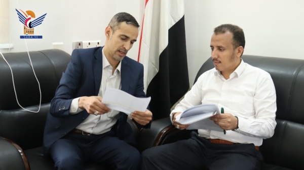 لقاء بصنعاء يناقش تعزيز التجارة الداخلية وحماية المنتج المحلي لقاء بصنعاء يناقش تعزيز التجارة الداخلية وحماية المنتج المحلي