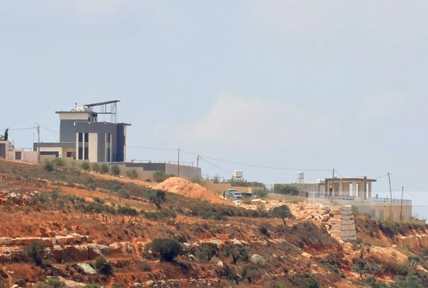 العدو الإسرائيلي ومستوطنوه يواصلون اعتداءاتهم ضد الفلسطينيين وممتلكاتهم في الضفة والقدس العدو الإسرائيلي ومستوطنوه يواصلون اعتداءاتهم ضد الفلسطينيين وممتلكاتهم في الضفة والقدس
