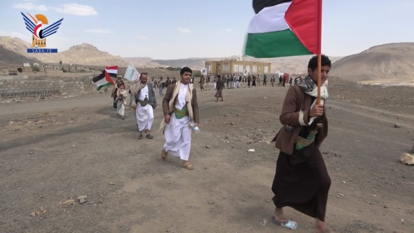 تطبيق قتالي ومسير راجل بمديرية صنعاء الجديدة