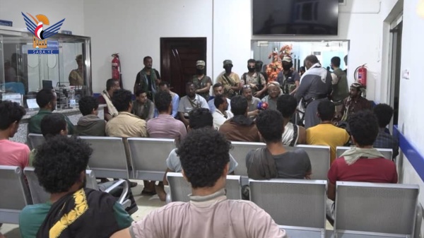 استقبال 18 من المغرر بهم المشمولين بقرار العفو العام في تعز استقبال 18 من المغرر بهم المشمولين بقرار العفو العام في تعز