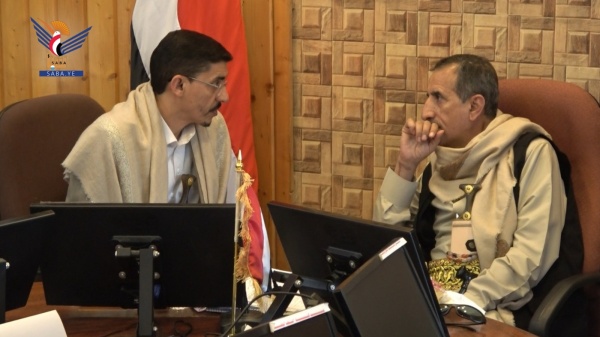 نائب رئيس الوزراء يلتقي وزير التربية والتعليم والبحث العلمي نائب رئيس الوزراء يلتقي وزير التربية والتعليم والبحث العلمي