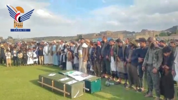 البيضاء تشييع جثماني الشهيدين علي وسام علاو بمديرية صباح البيضاء تشييع جثماني الشهيدين علي وسام علاو بمديرية صباح