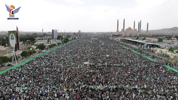 في يوم مولده الأغر ملايين اليمنيين يجددون الولاء والوفاء والتعظيم لرسول الإنسانية في يوم مولده الأغر ملايين اليمنيين يجددون الولاء والوفاء والتعظيم لرسول الإنسانية