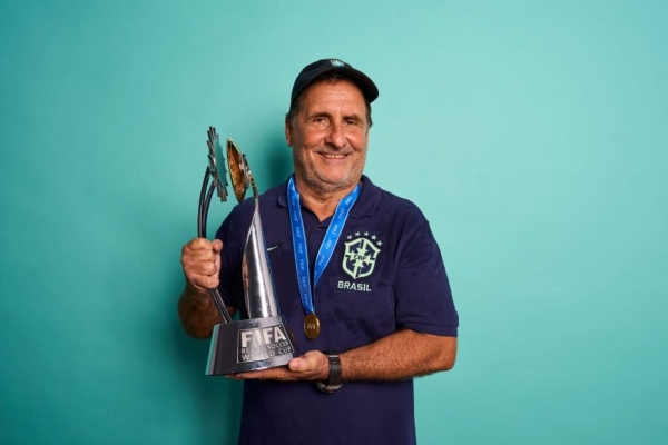 المنتخب المغربي يتعاقد رسميا مع المدرب البرازيلي أوكتافيو المنتخب المغربي يتعاقد رسميا مع المدرب البرازيلي أوكتافيو