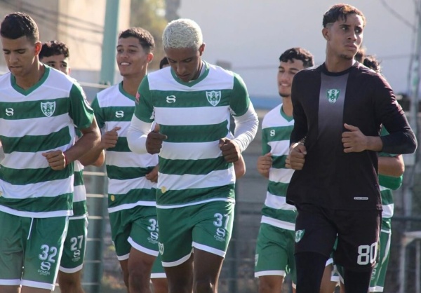 خالد فوهامي يقود أول حصة تدريبية للنادي القنيطري خالد فوهامي يقود أول حصة تدريبية للنادي القنيطري