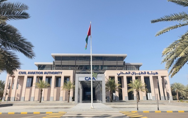 أكثر من 827 ع مانية يعملن في قطاع الطيران المدني و86 يتولين وظائف قيادية