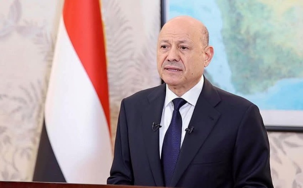 بعد سيطرتهم على مناطق واسعة في ريف تعز الجنوبي العليمي يعلن بدء العمليات العسكرية لاستعادة المناطق الخاضعة لسيطرة الحوثيين