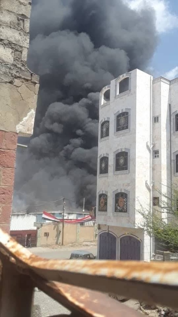 اندلاع مواجهات عنيفة غرب وشمال مدينة تعز اندلاع مواجهات عنيفة غرب وشمال مدينة تعز
