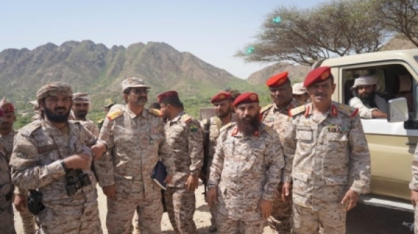 اليمن لجنة عسكرية تشرف على ترتيبات الاستلام والتسليم بمحور طور الباحة اليمن لجنة عسكرية تشرف على ترتيبات الاستلام والتسليم بمحور طور الباحة
