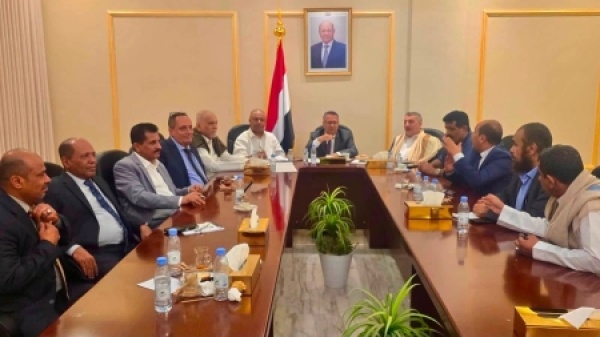 اليمن تكتل الأحزاب السياسية يدعم إجراءات الحكومة ضد الخروقات الحوثية اليمن تكتل الأحزاب السياسية يدعم إجراءات الحكومة ضد الخروقات الحوثية