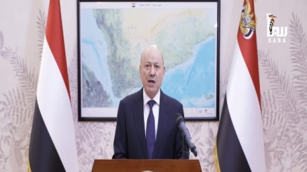 اليمن العليمي يعلن استئناف تصدير النفط ويدعو إلى اصطفاف وطني خلف الدولة اليمن العليمي يعلن استئناف تصدير النفط ويدعو إلى اصطفاف وطني خلف الدولة