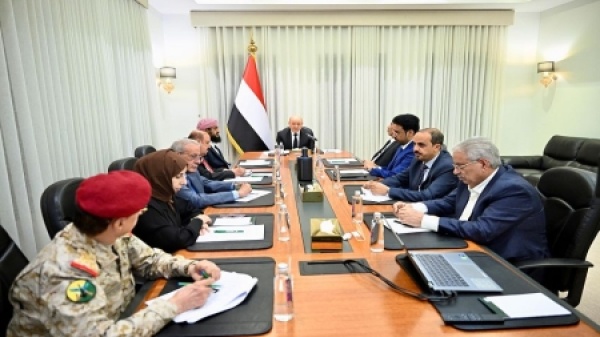 اليمن مجلس الدفاع الوطني يعلن الانعقاد الدائم ويقر تدابير لرفع الجاهزية والرد على الحوثيين اليمن مجلس الدفاع الوطني يعلن الانعقاد الدائم ويقر تدابير لرفع الجاهزية والرد على الحوثيين