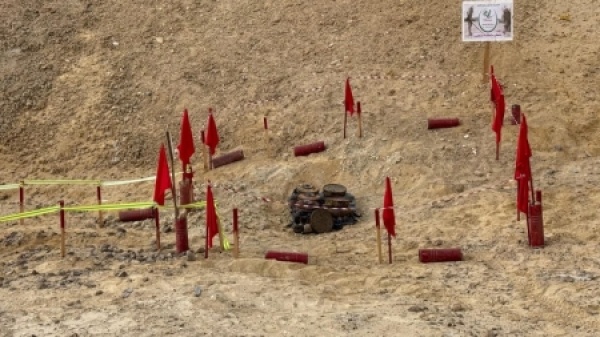 اليمن مسام يتلف 663 قطعة من المخلفات الحربية في المكلا اليمن مسام يتلف 663 قطعة من المخلفات الحربية في المكلا