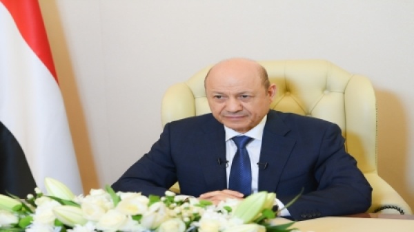 اليمن الرئيس العليمي يؤكد أن هجمات الحوثيين لن تغير معادلة القوة ويتوعد بـ رد حازم