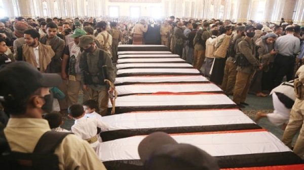 اليمن الحوثيون يشيعون 30 من عناصرهم وقياداتهم في ثماني محافظات اليمن الحوثيون يشيعون 30 من عناصرهم وقياداتهم في ثماني محافظات