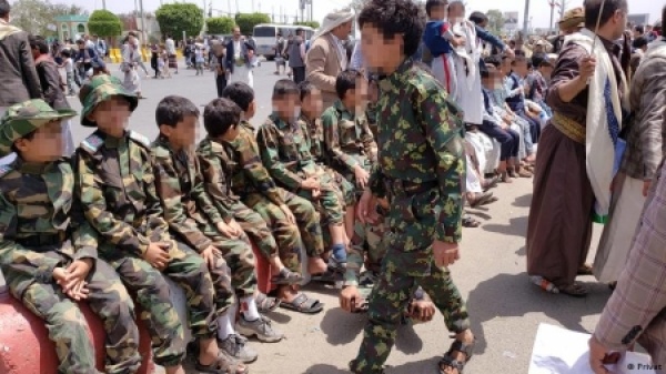 اليمن مصادر تتحدث عن ضغوط لتجنيد مقاتلين وأطفال في مناطق سيطرة الحوثيين اليمن مصادر تتحدث عن ضغوط لتجنيد مقاتلين وأطفال في مناطق سيطرة الحوثيين