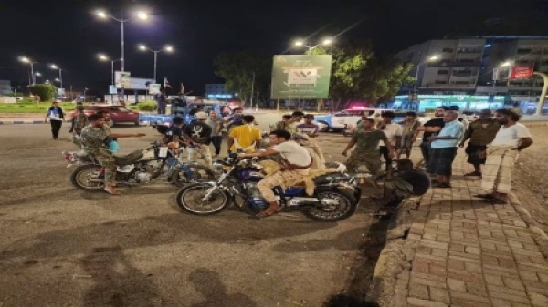 اليمن أمن عدن يعيد تفعيل حظر الدراجات النارية وسط انتشار تدريجي لنشاطها اليمن أمن عدن يعيد تفعيل حظر الدراجات النارية وسط انتشار تدريجي لنشاطها