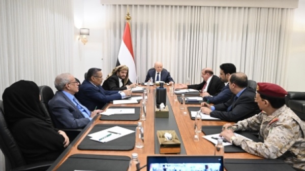 اليمن مجلس الدفاع الوطني يقر إجراءات للتعبئة العامة ويحذر من توسع قدرات الحوثيين