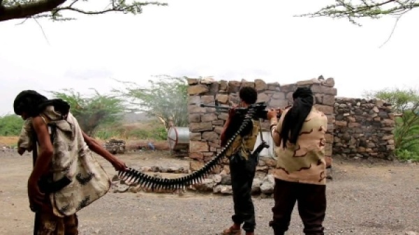 اليمن الحوثيون يهاجمون 25 جبهة في تعز دون تحقيق اختراق واسع اليمن الحوثيون يهاجمون 25 جبهة في تعز دون تحقيق اختراق واسع