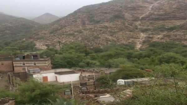 اليمن القوات الحكومية تحاصر مقاتلي الحوثيين في بني عمر بتعز وتعزل طريق إمداد رئيسي ا