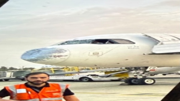 عمان اليمنية تعلن هبوط آمن لطائرة في مطار الملكة علياء بعد تعرضها لضربة ثلجية