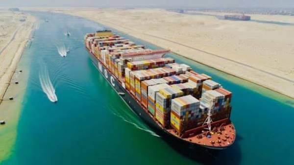 جدل في مصر عقب عرض نجل هيكل مقايضة السويس بديون مصر