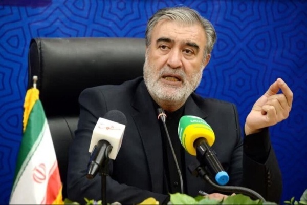 إيران لا نخشى مواجهة المهزومين ونحذر من اتساع رقعة الحرب إيران لا نخشى مواجهة المهزومين ونحذر من اتساع رقعة الحرب