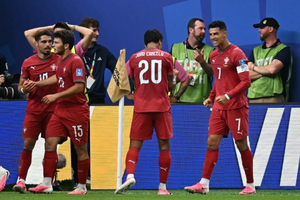 البرتغال تكتسح أوزبكستان بخماسية نظيفة في المونديال البرتغال تكتسح أوزبكستان بخماسية نظيفة في المونديال